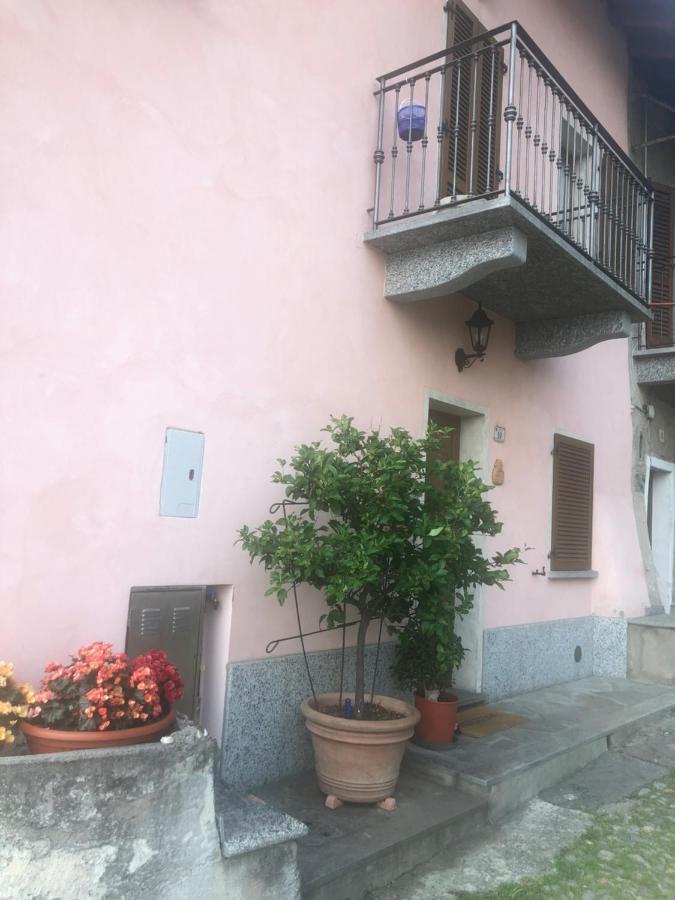 Casa Rosa Appartement Dervio Buitenkant foto